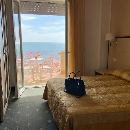 Apollo Ξενοδοχείο 4*