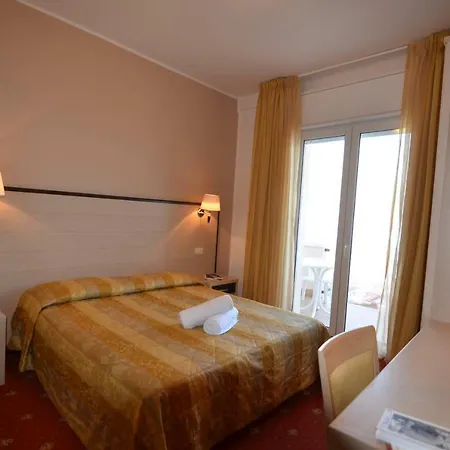 Apollo Hotell 4*