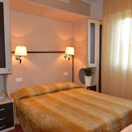 Apollo Hotell 4*
